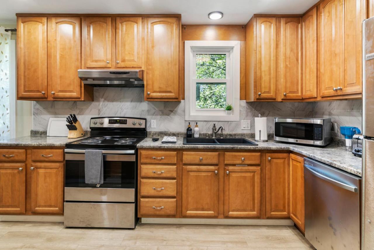 Fantastic Retreat 5Min From Village With Media Room, Ac And Sauna! Stowe Exterior photo