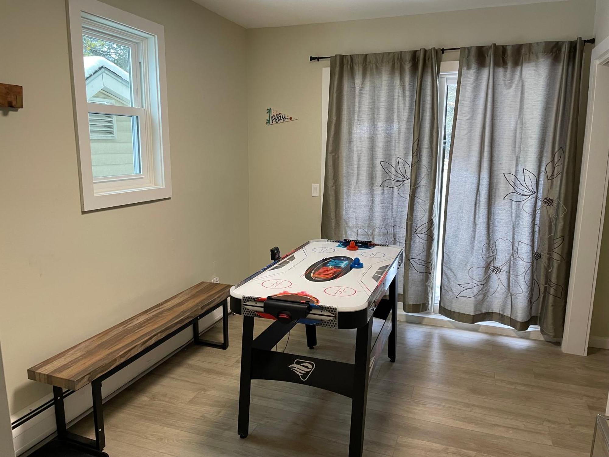 Fantastic Retreat 5Min From Village With Media Room, Ac And Sauna! Stowe Exterior photo